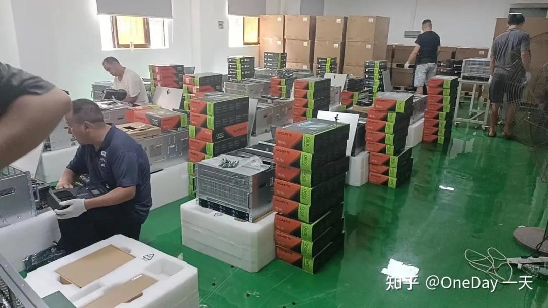 5090美国官方断货、第三方挂到9500美元:工厂成箱拆卡进机房,旗舰卡正在
