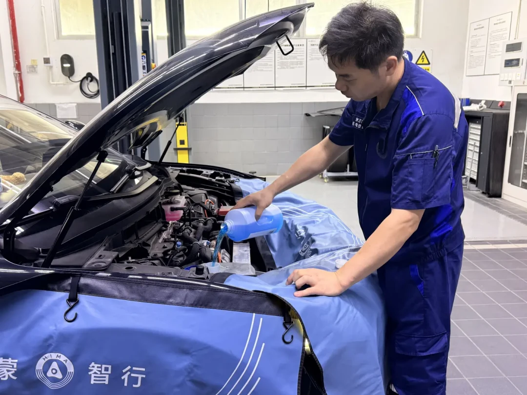 『增程车没怎么烧油，机油到底换不换？』对完理想、小米把增程器保养拉长到3年3万公里的新规，老师傅