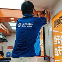 尊宝比萨的头屑视频，是被你从没点开的「明厨亮灶」摄像头拍下的：点外卖前，花30秒核对这4件事