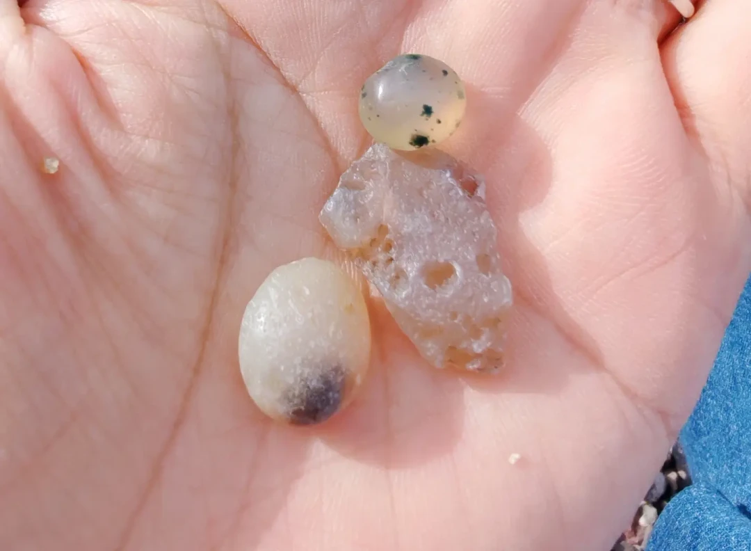 捡了一夏天的石头,到了磨石机