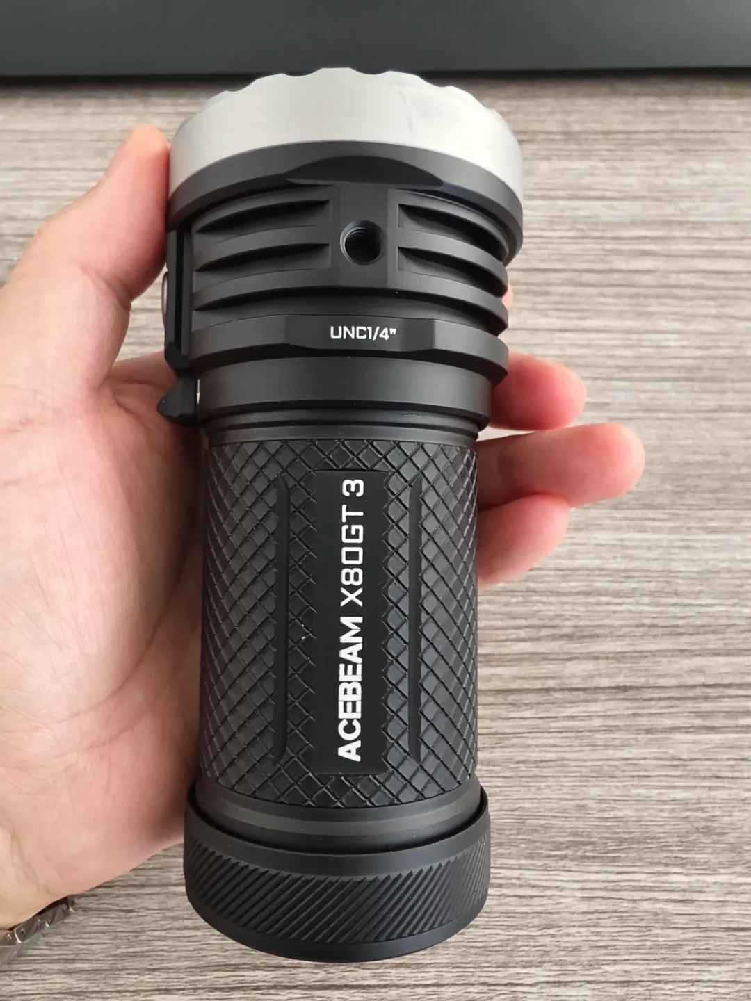 等四年,亮度反吸了?ACEBEAM X80GT3首发一周口碑吵翻:三笔账算清谁该买、谁该等、谁跳过