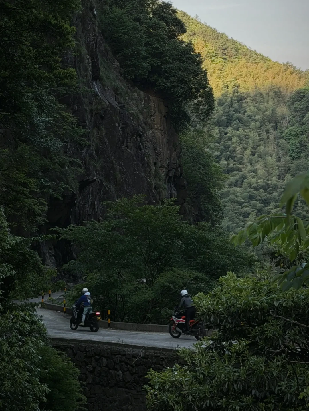 老公要跑山,该不该支持?这条知乎热问才挂了2天:摊开5平台家庭对峙帖和5城陪练账单,该谈的从来不是