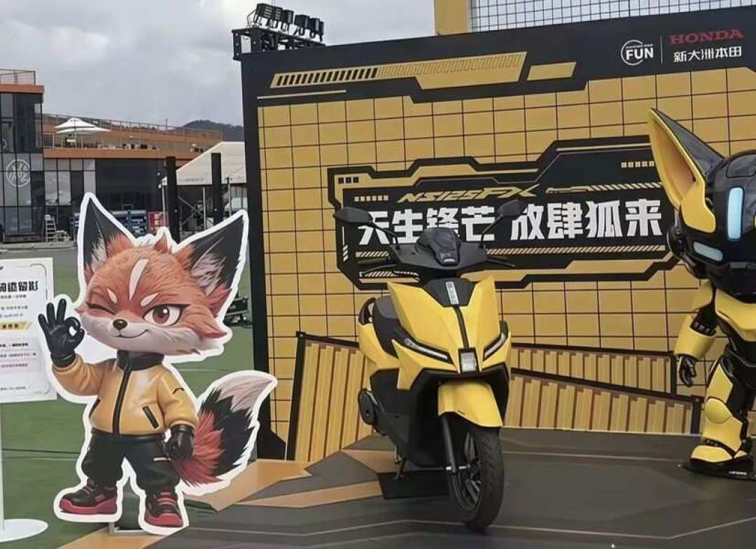高达联名版开抢:9980元比ABS版贵一千,店员口径限量1000台,想下订的先把版花、交付、二手、上牌四本账对完