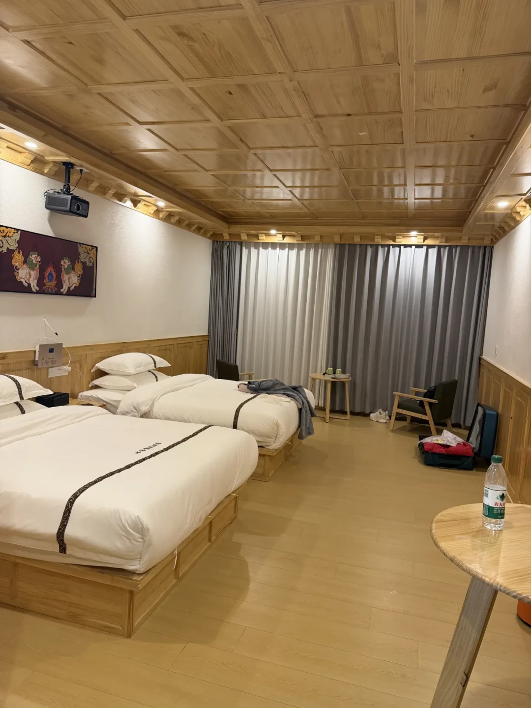 新都桥房价中位涨了231%:对完318沿线9月二十多笔订房账单、转房帖和供氧加收费,国庆8晚要分三档算
