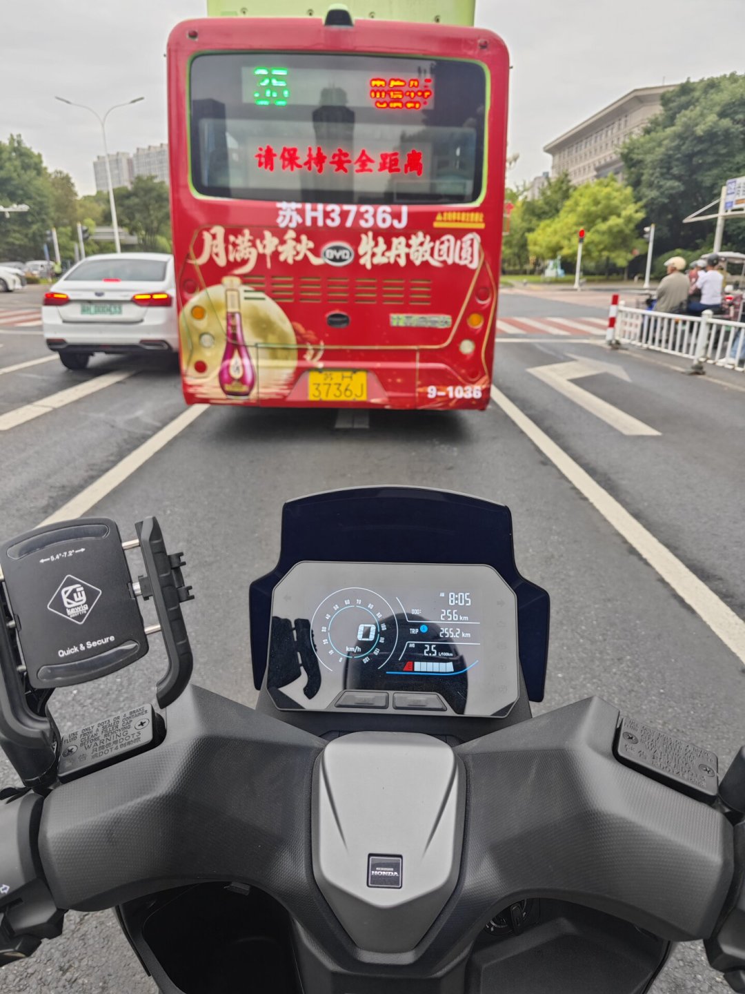 都被自家车主骂“油老虎”:我把NS150ES和150SC-F两拨车主的加油记录放进同一条数轴,一年油费真差只有一百多块