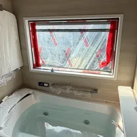 断供才过去5个月，“破价”海报就贴进了门店：订TOTO整体浴室前，先把今年晒出的真实到货时间排开看