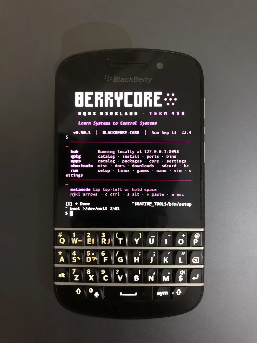 百元二手Q10成了Agent圈的香饽饽:BerryCore刷机潮,真话和冷水一起说完