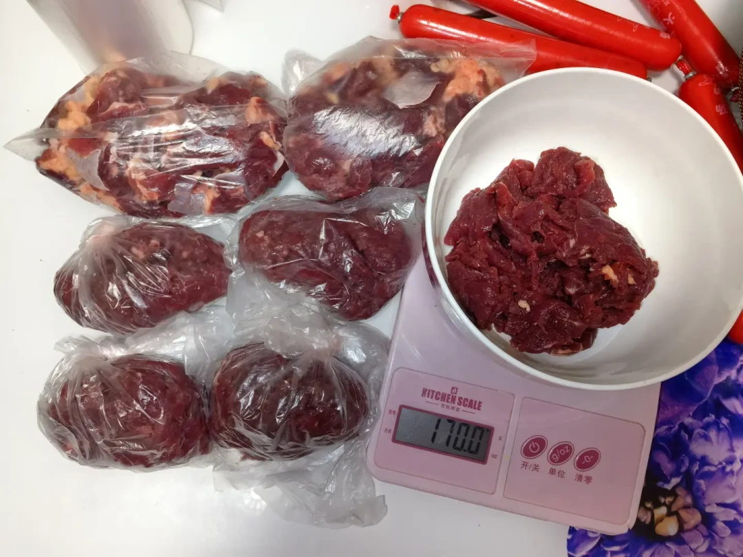 双节前牛肉三连涨、猪肉趴地板：纯肉党的月度伙食费，其实是被这3个部位决定的