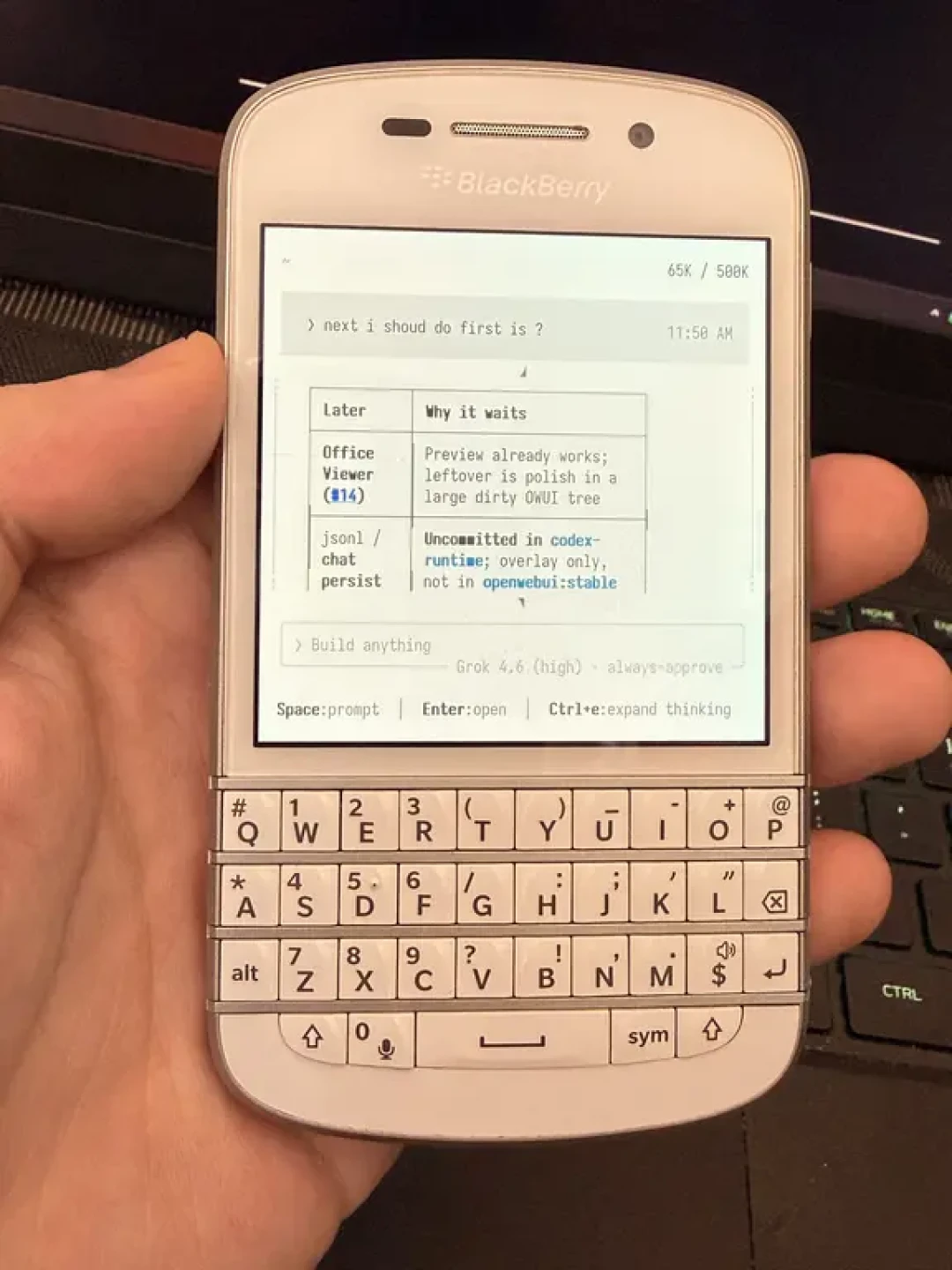 百元二手Q10成了Agent圈的香饽饽:BerryCore刷机潮,真话和冷水一起说完