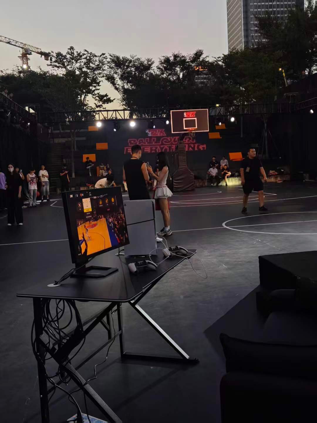 哈登2K27评分87、里夫斯88:看完18年评分曲线,这个数字比你以为的准