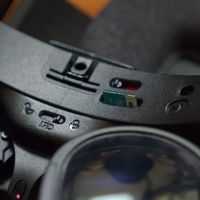笔吧首测VR就把“不是商单”写进简介：SteamFrame开卖1059美元起，964条评论的结论是“你的Q3还在赢”