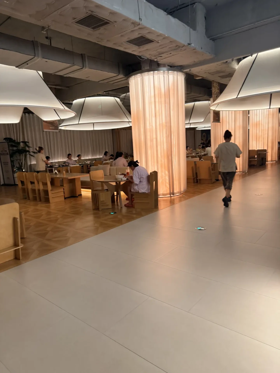 第一批大一新生已经躺上澡堂了:7篇高热搓澡笔记评论区扒完,小白只管痛、社死、钱这三件事