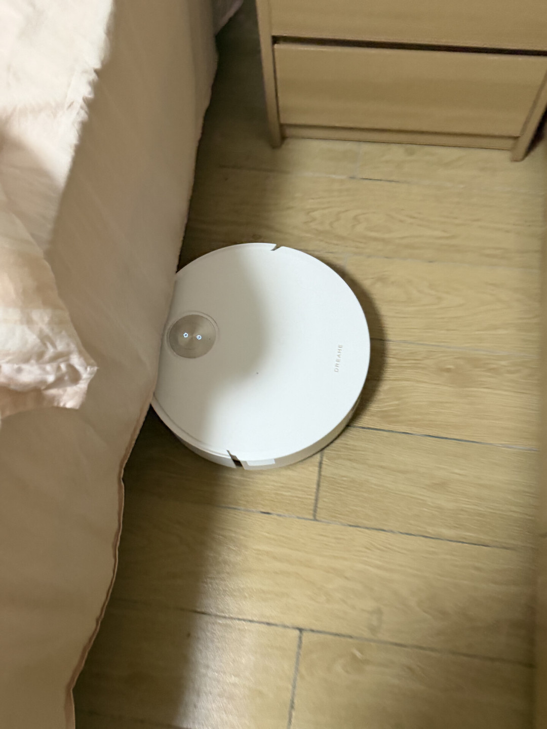 S60Pro拖地臭上热搜帖:我翻完30+条吐槽帖,臭味来源往往不是你看得见的拖布