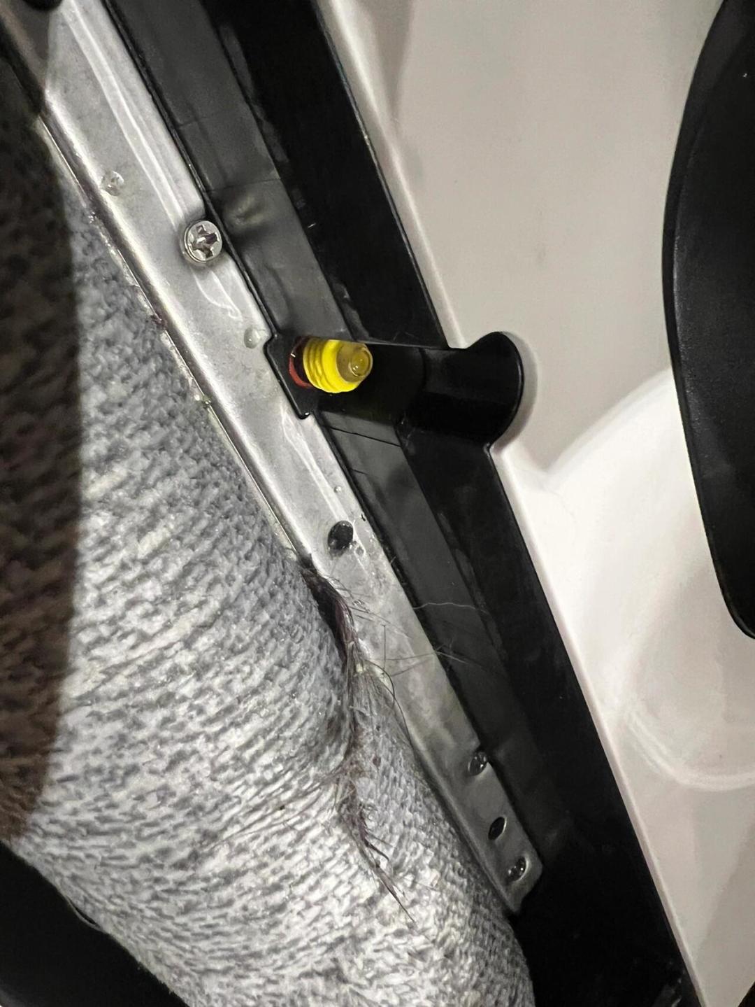 添可宣传的0缠毛,到底缠的是谁?我把11条投诉帖和58条评论对成一张表,滚刷面和进风口是两回事