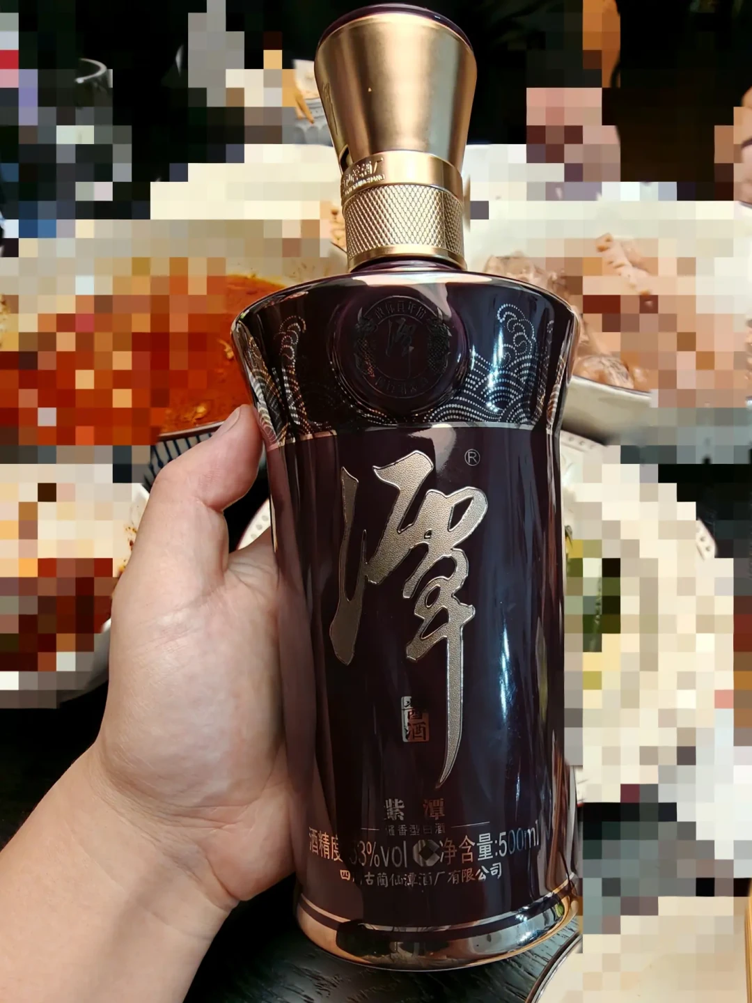 国庆结婚用潭酒:18桌只喝了16瓶,备货清单却写着40——数量和退路这两笔账,下单前对完再签合同
