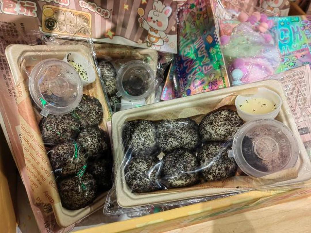 三块钱的胶带球是真省钱,几百块的脆皮是耗材陷阱:动手做捏捏前,先算清这三笔账