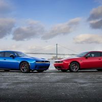 600匹的“超级蜂”塞了台直六：新一代战马已到天津港，肌肉粉掏钱前先解开这个结