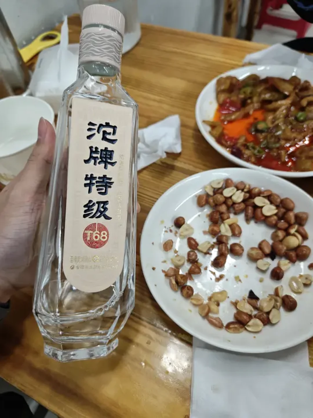 黄盖玻汾的差评潮,和沱牌T68的「围剿C位」:50元口粮换防,先算清三笔账