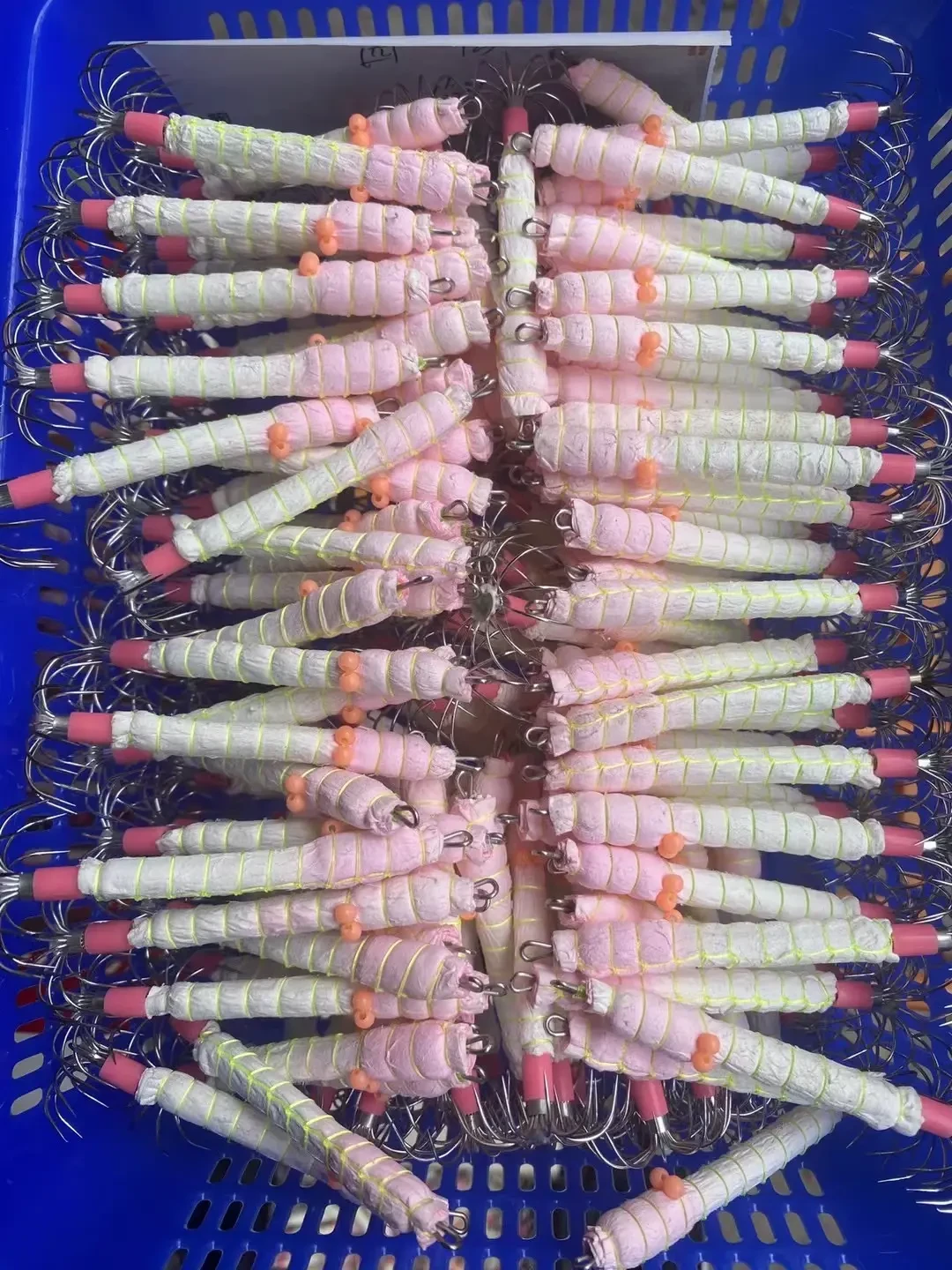 刷到一堆夜钓鱿鱼视频后,我翻完了9月全网实录:3小时人均1-2条,先别急着150块上车