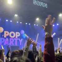 闷到吐、音响看运气、疑似超卖：这季秋巡，毁掉Livehouse体验的不是阵容，是场地