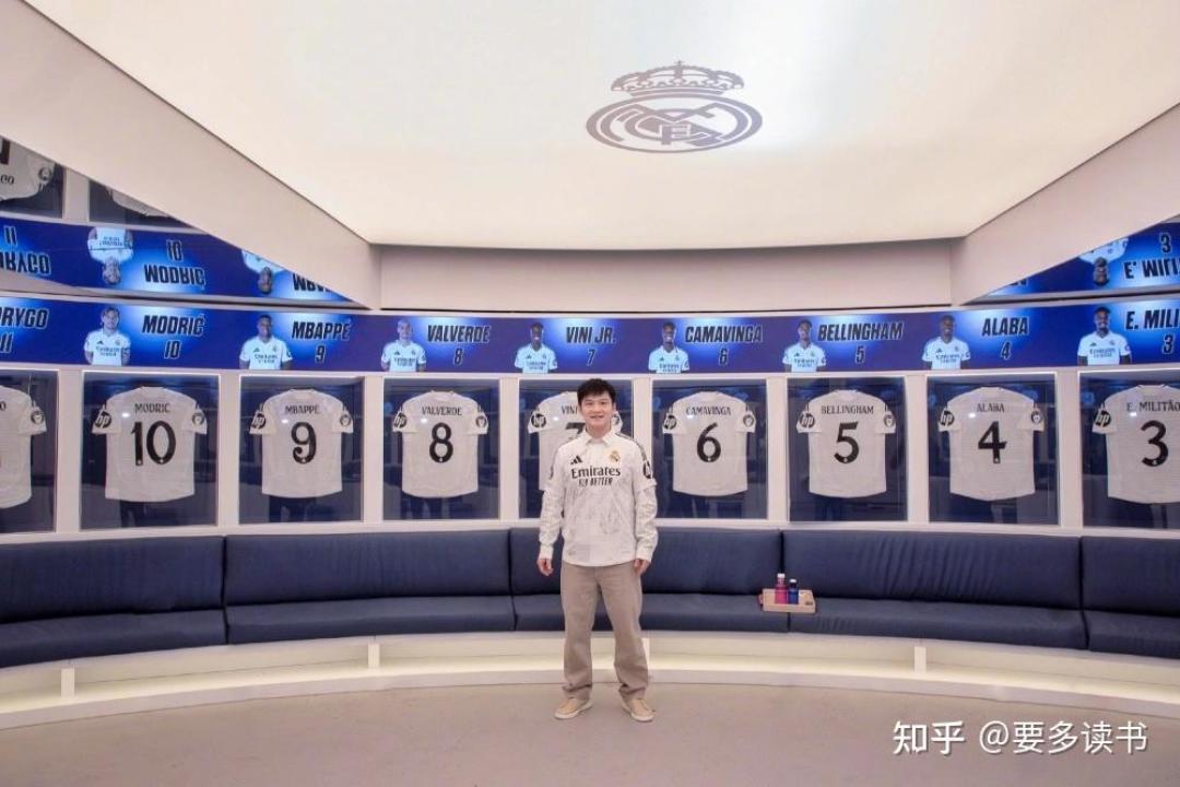 樊振东没进亚运名单,却站在亚运海报C位:吵了两天,先把事实捋完