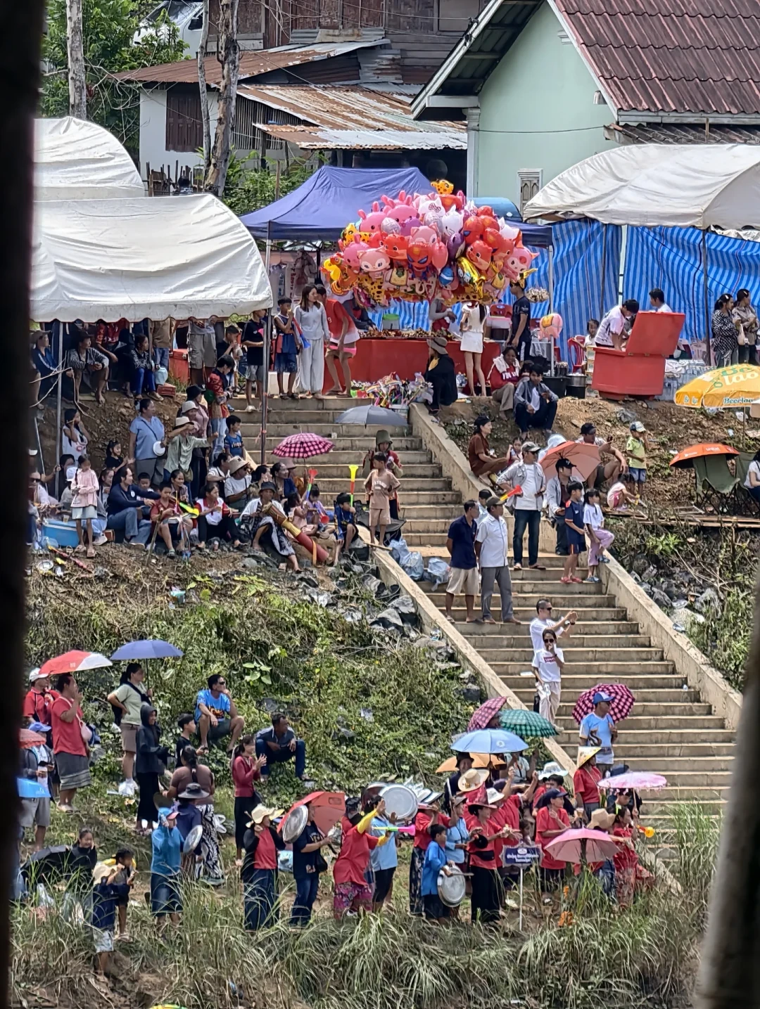 老挝的大节日挂在满月:排完9—11月三份实测日历,能挪日期就追月亮,别追攻略