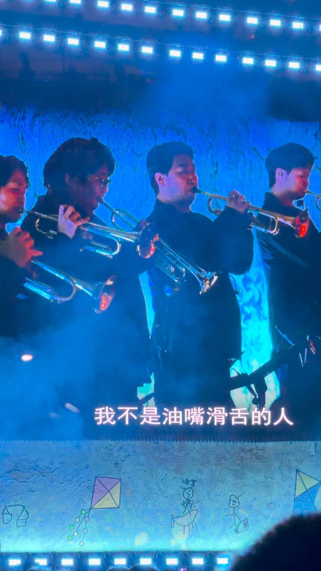 赵雷站上鸟巢意味着什么:独立民谣破圈与真诚作品的市场胜利