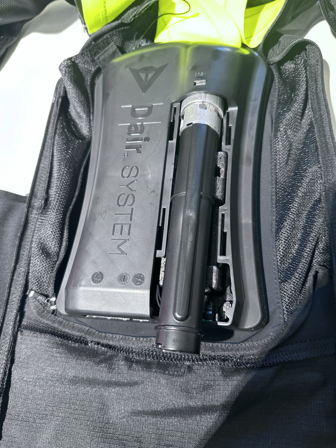 机械式开售、5080元的SmartAir:气囊服的三场仗,趁摩博会前用账算清