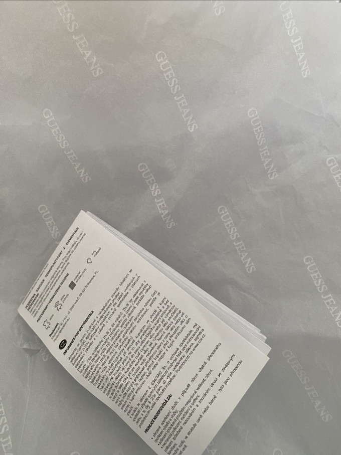 阿迪达斯休闲运动鞋