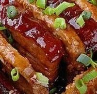 香芋扣肉：粤式宴席里的金红醇香