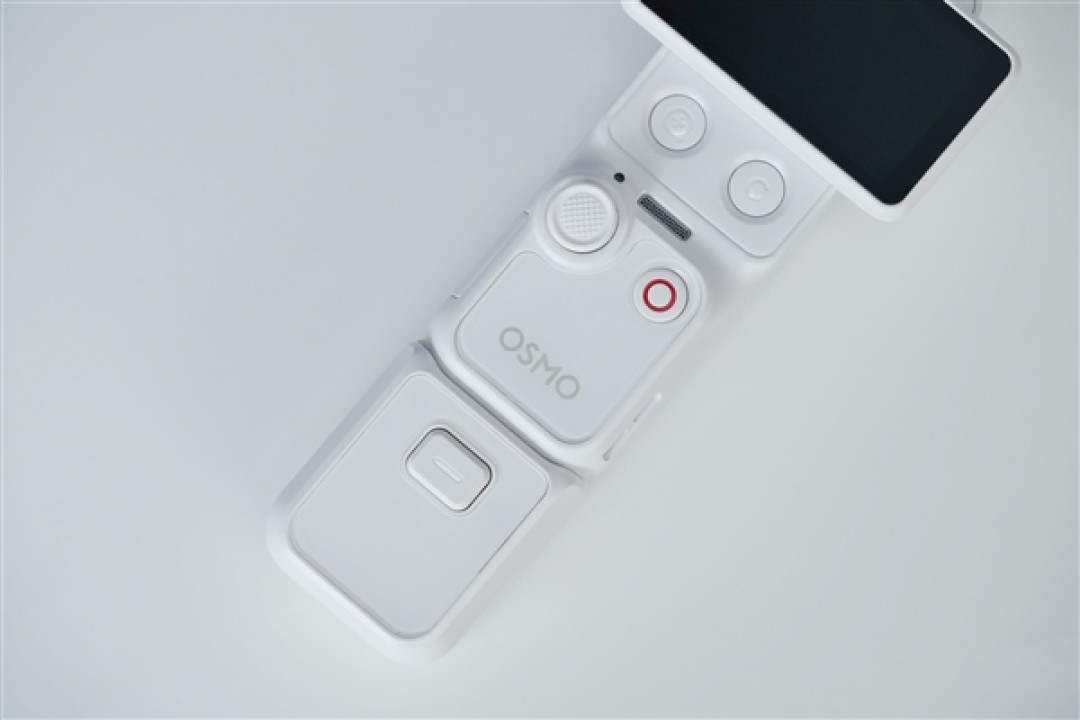 口袋电影机！大疆DJI OSMO POCKET 4P云台相机白色版图赏