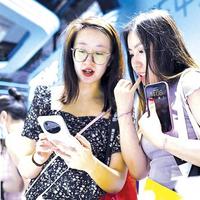 首批溢价万元的AI手机到底值不值？看完这2点再决定