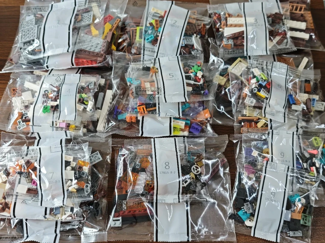 81个印刷件+可与居酒屋合体:LUMIBRICKS漫画店17015拼装体验