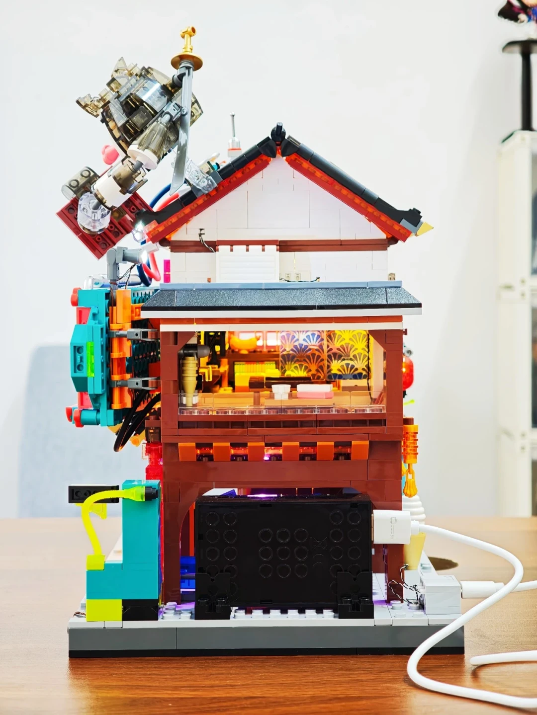 81个印刷件+可与居酒屋合体:LUMIBRICKS漫画店17015拼装体验