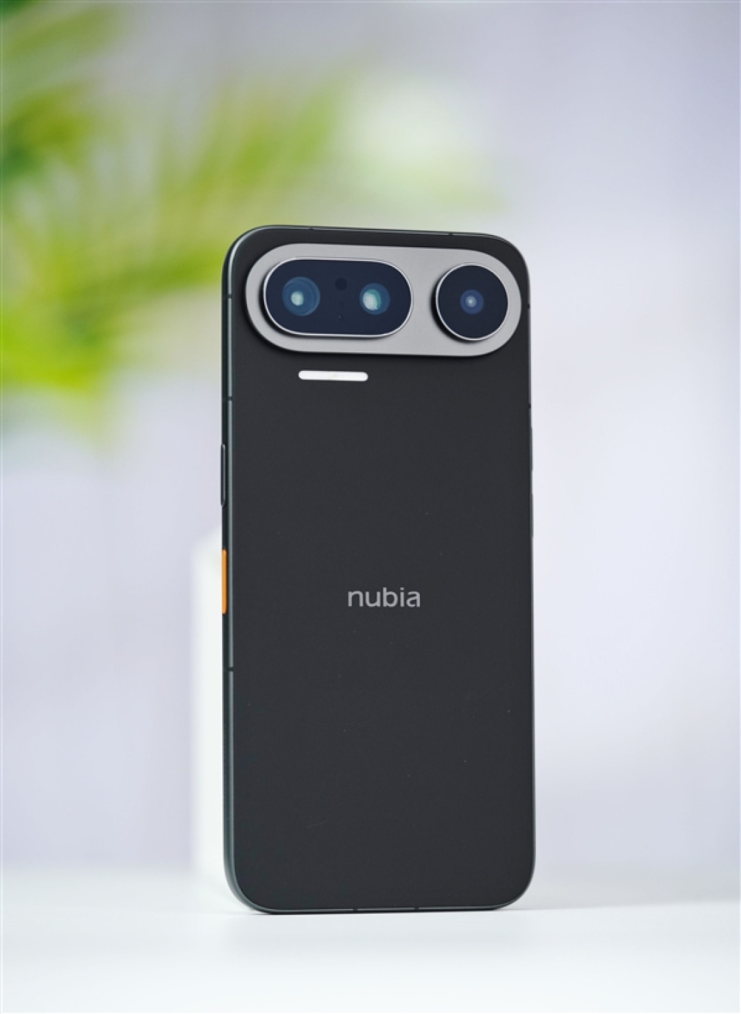 全球首款AI智能体手机!努比亚NaviX Ultra图赏