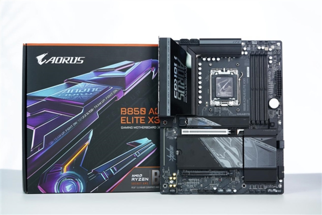 16+2+2相供电 配4路M.2!技嘉B850 AORUS ELITE X3D图赏
