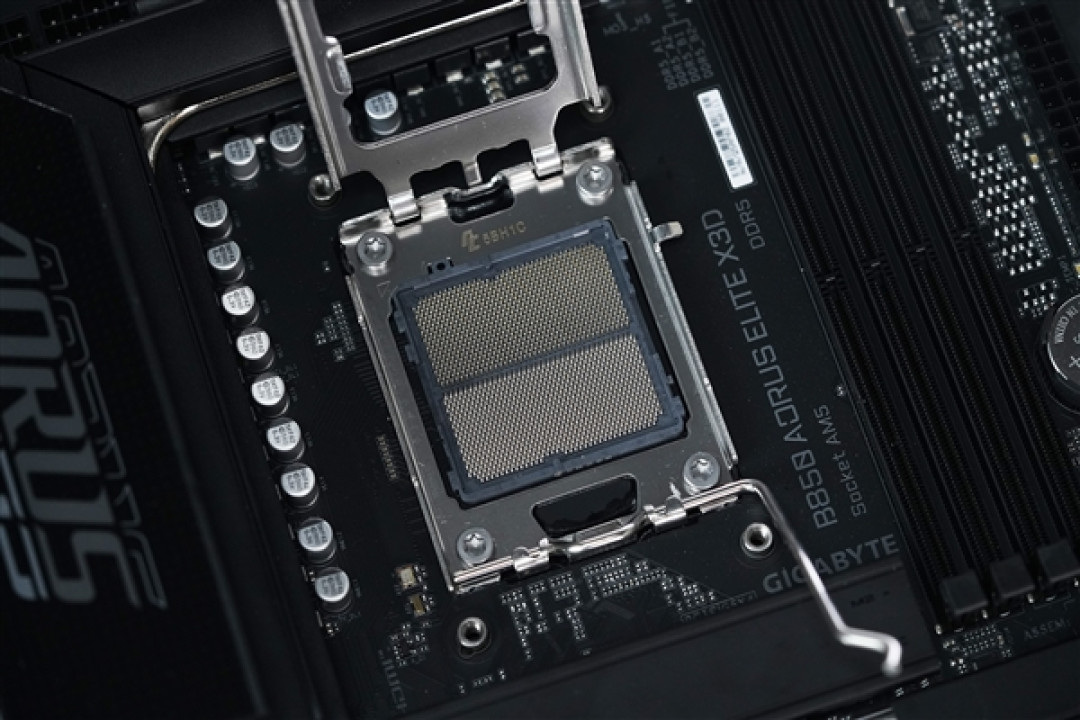 16+2+2相供电 配4路M.2!技嘉B850 AORUS ELITE X3D图赏