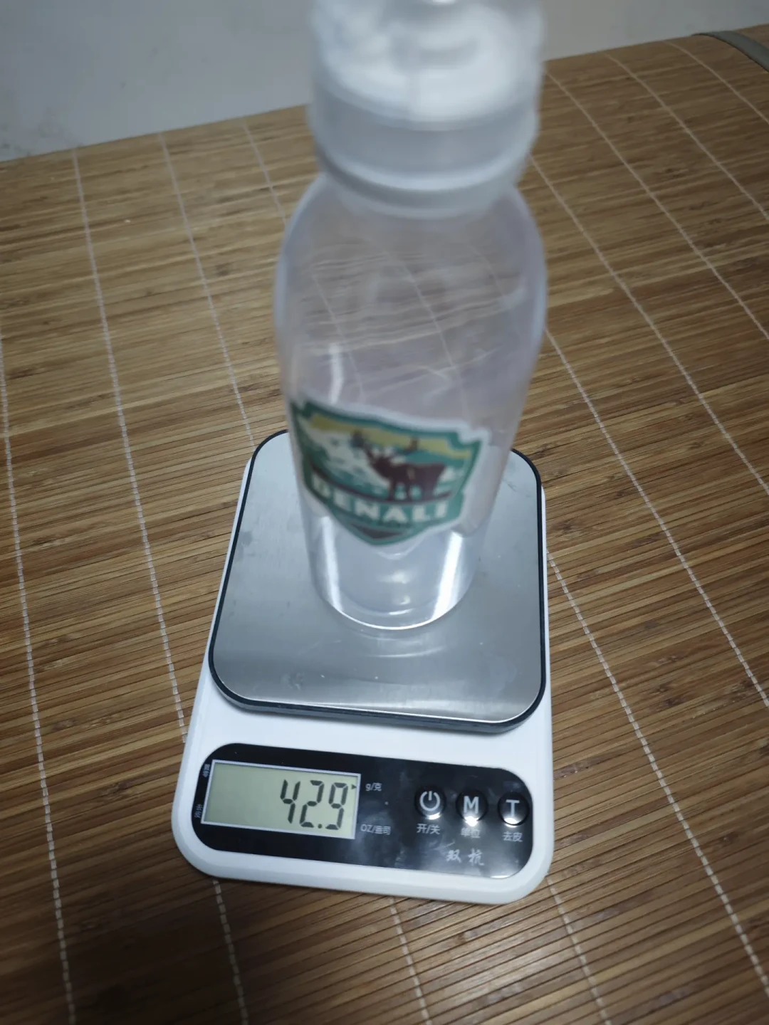 国庆前第一套饮水装备：别急着站「水袋」还是「水瓶」，先把「怎么走喝、喝完怎么洗、花多少钱」三笔账算清