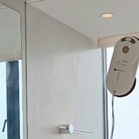 家用擦窗机器人实测！洒拖T30vs科沃斯W2S，两款主流机型怎么选？