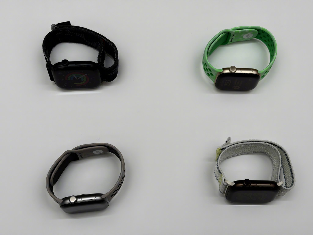 你的 Apple Watch 这周成了「孤儿机」:watchOS 27 只留 Series 9 以上,S8、Ultra 1 正式停更——但 S12 屏幕反而比上代小、常规续航还是 24 小时、AI 功能国行暂用不上,该不该换、换哪台、国补+教育优惠+折抵怎么省出 1420,9.18 开售前我替你捋清了