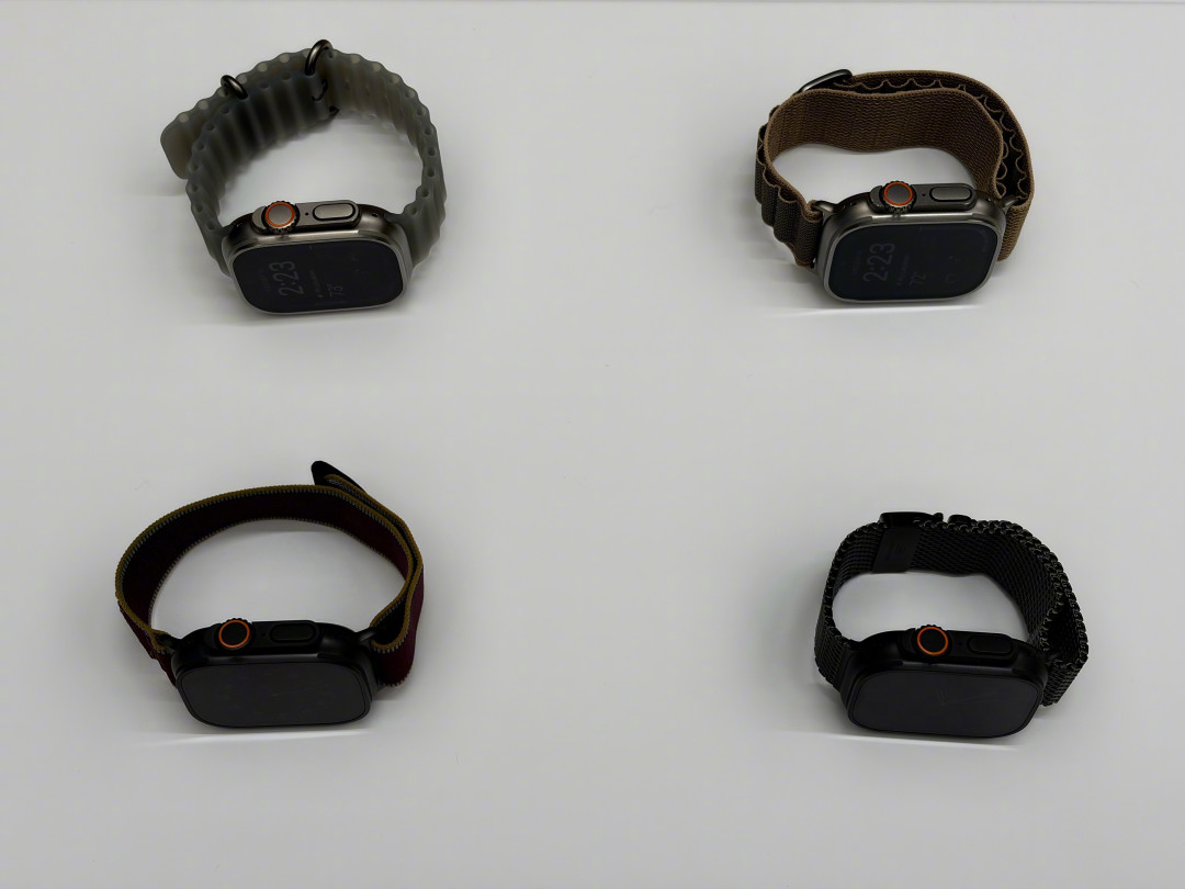 你的 Apple Watch 这周成了「孤儿机」:watchOS 27 只留 Series 9 以上,S8、Ultra 1 正式停更——但 S12 屏幕反而比上代小、常规续航还是 24 小时、AI 功能国行暂用不上,该不该换、换哪台、国补+教育优惠+折抵怎么省出 1420,9.18 开售前我替你捋清了
