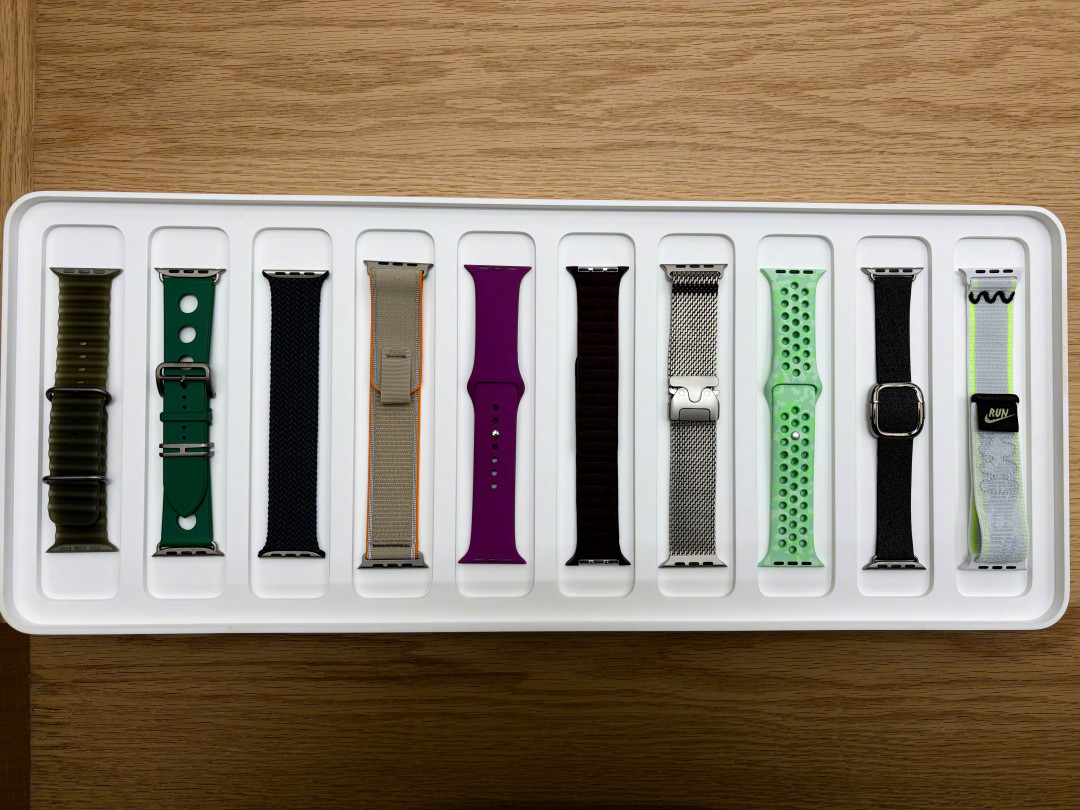 你的 Apple Watch 这周成了「孤儿机」:watchOS 27 只留 Series 9 以上,S8、Ultra 1 正式停更——但 S12 屏幕反而比上代小、常规续航还是 24 小时、AI 功能国行暂用不上,该不该换、换哪台、国补+教育优惠+折抵怎么省出 1420,9.18 开售前我替你捋清了