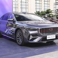 11.57万起，轴距2845mm油耗3.98L，这台混动车让雅阁凯美瑞怎么接招