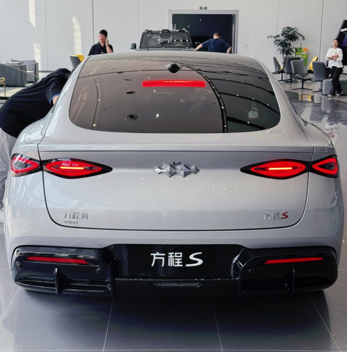 方程豹新能源车
