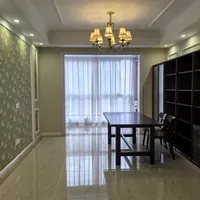 热搜“设计师称中国客厅已失去意义”吵翻，2263个赞的评论先不服：翻完3平台几十条去客厅化晒家帖、翻车帖和高赞争论楼，我把该拆与不该拆的家庭分界线、四档路线的真实花销和动家具前必问的5个问题理清了