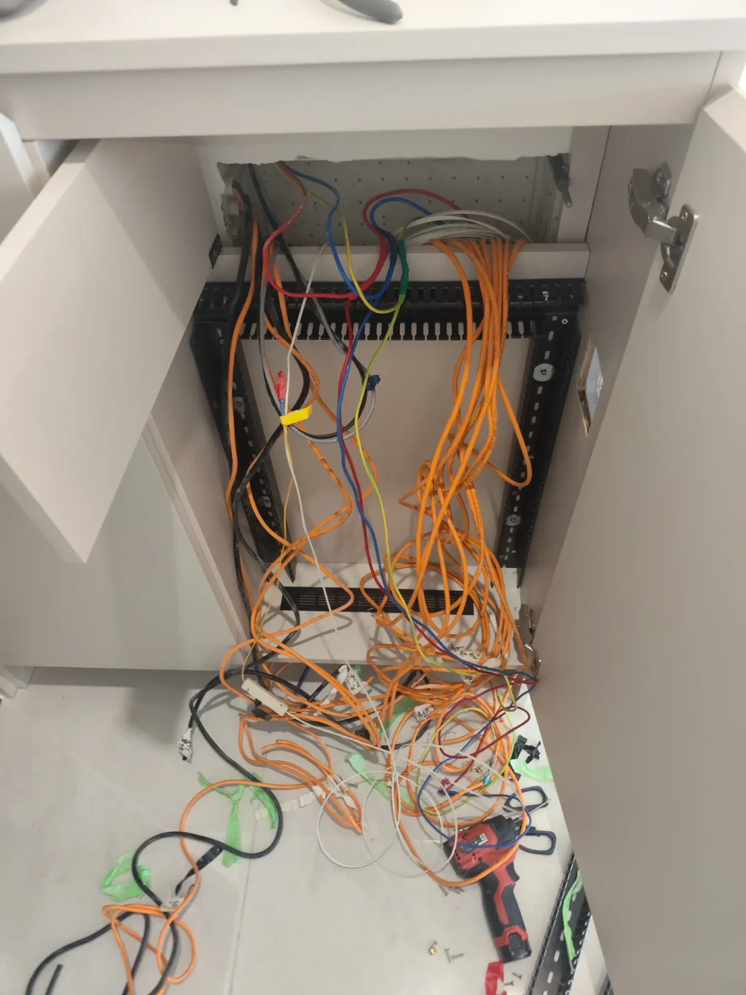 Xbox在密闭柜里热挂,正压无尘机柜拿空净当鼓风机:翻完这波