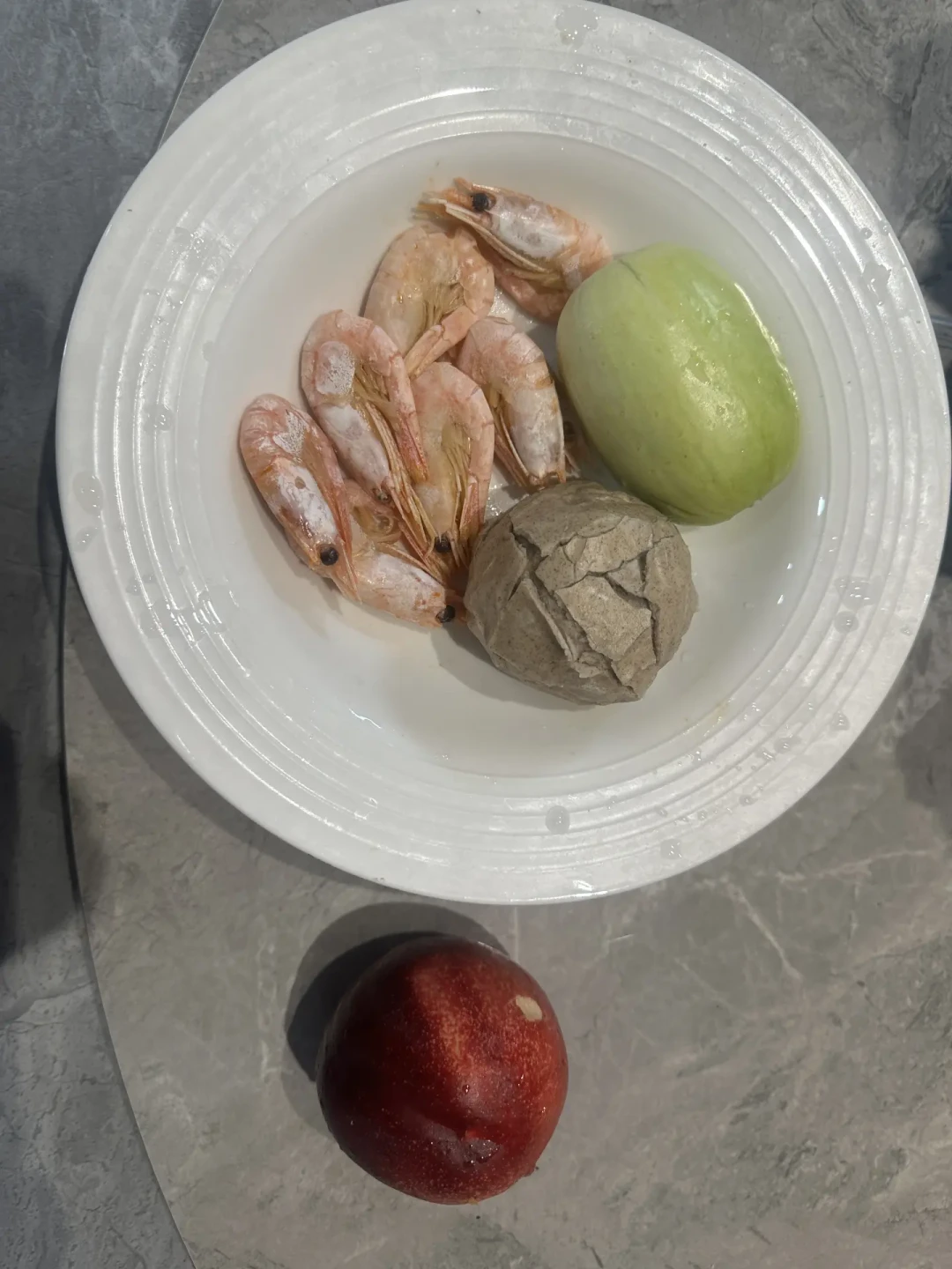 「一只白+窦月5+2」组合正在屠版减脂圈：我把这套暴瘦食谱的四笔账挨个对了一遍——日均一千大卡是真的，