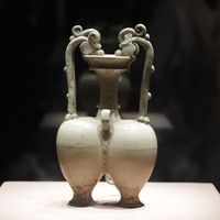 全网宠的9岁小女孩10月8日"下班"：国博《李静训和她的时代》闭展倒计时——"开者即死"石棺、2件禁出境绿色玻璃瓶、230余件随葬品一件未少、冰箱贴日均卖2000件，官微雅昌和30多篇实测帖我全核了，国庆冲不冲看完再定