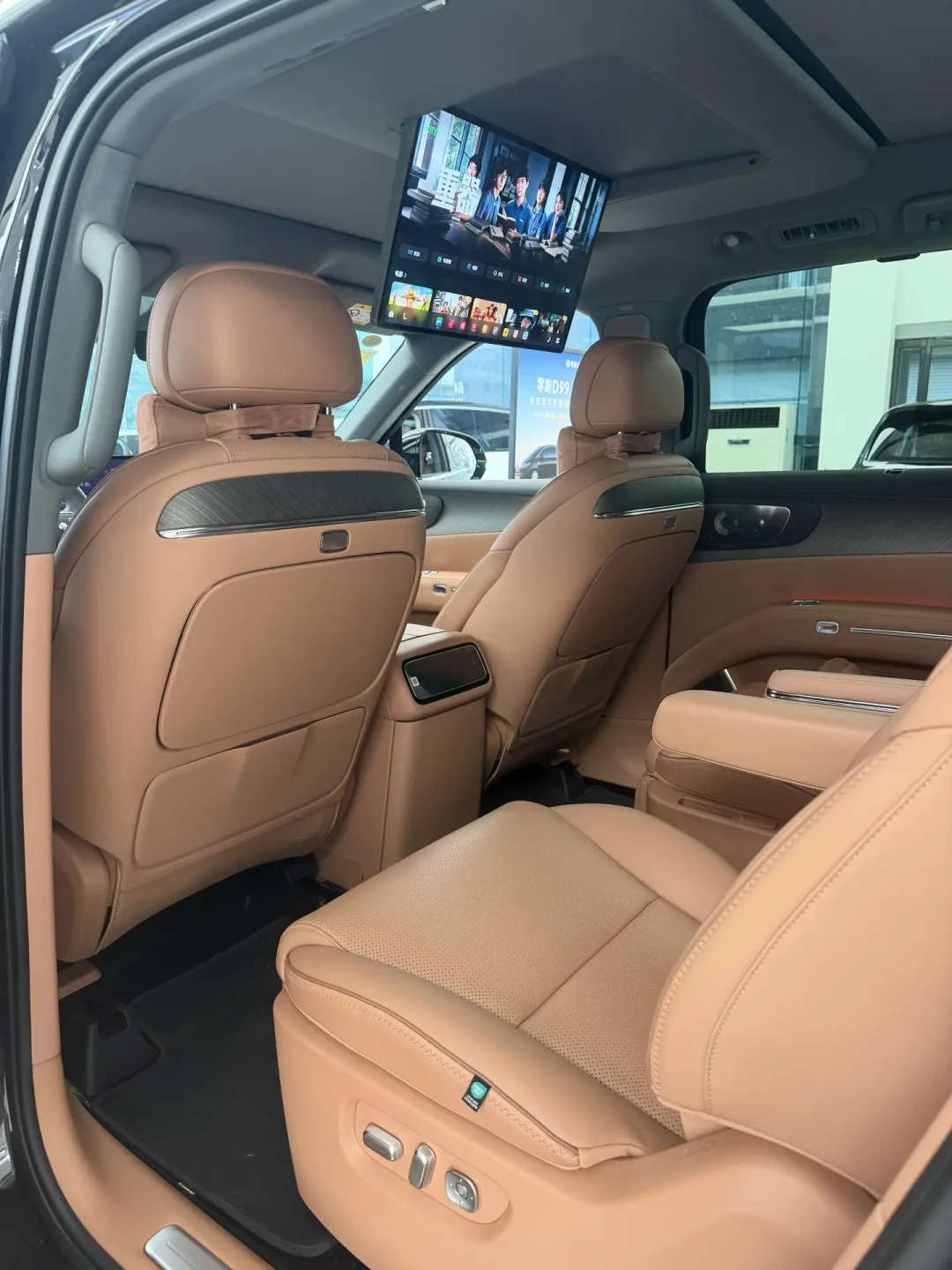 发布会说“世界模型进10万内”，时间表却让A10等到2027年四季度：8-9万决赛圈签字前，先看清这句话后面的9000块和三个日期