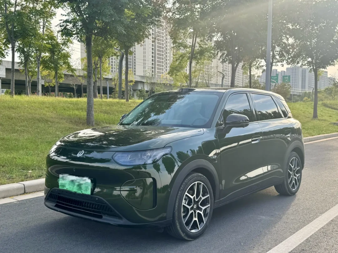 发布会说“世界模型进10万内”，时间表却让A10等到2027年四季度：8-9万决赛圈签字前，先看清这句话后面的9000块和三个日期